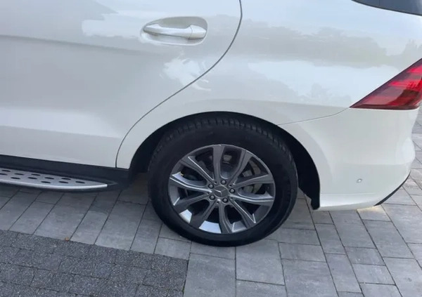 Mercedes-Benz GLE cena 196600 przebieg: 154000, rok produkcji 2018 z Kielce małe 79
